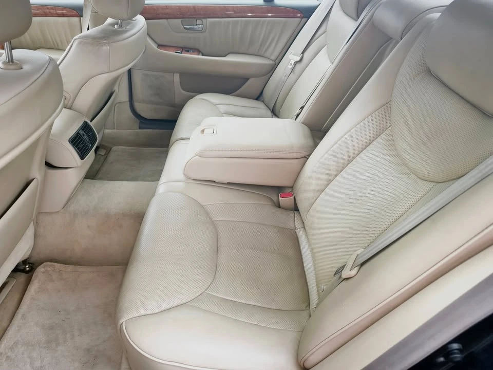 2004 Lexus LS 3rd Gen - Image 10 of 14