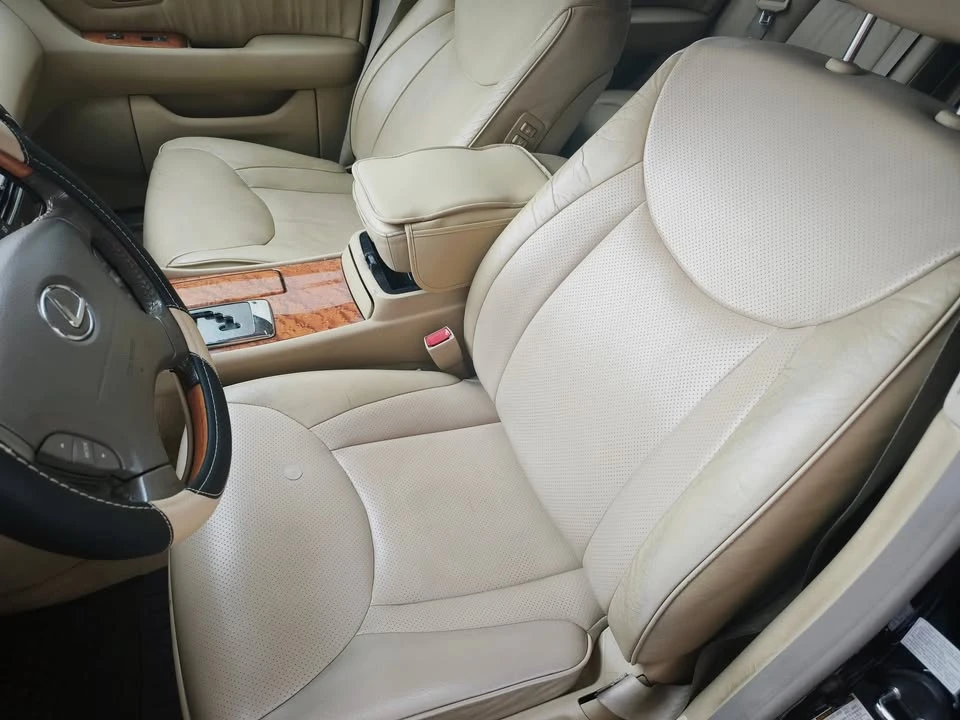 2004 Lexus LS 3rd Gen - Image 9 of 14