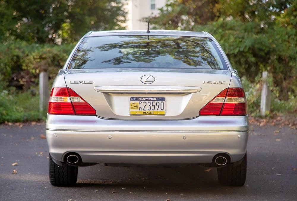 2004 Lexus LS 3rd Gen - Image 5 of 19