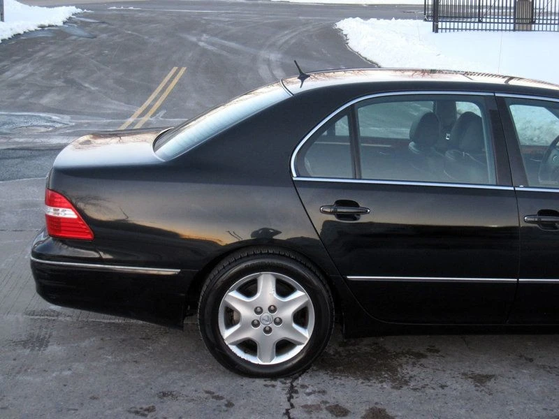 2004 Lexus LS 3rd Gen - Image 11 of 12