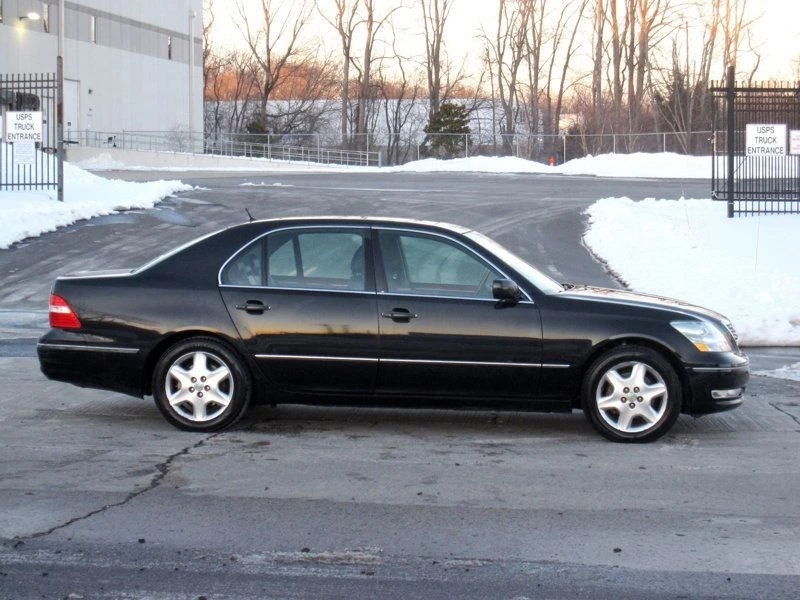 2004 Lexus LS 3rd Gen - Image 9 of 12