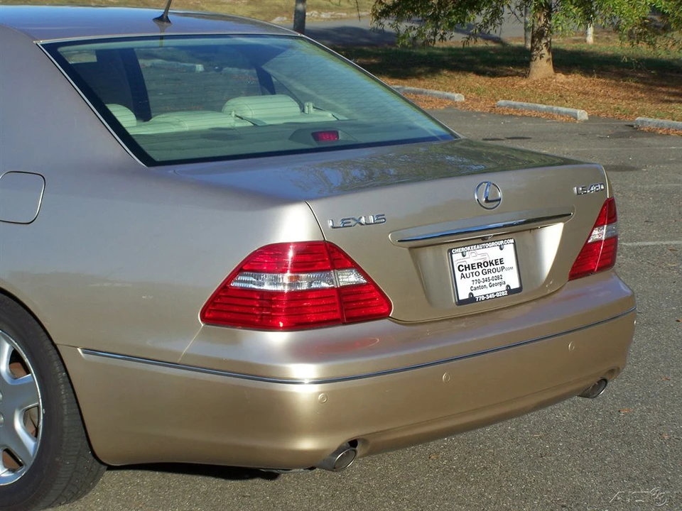 2004 Lexus LS 3rd Gen - Image 17 of 21