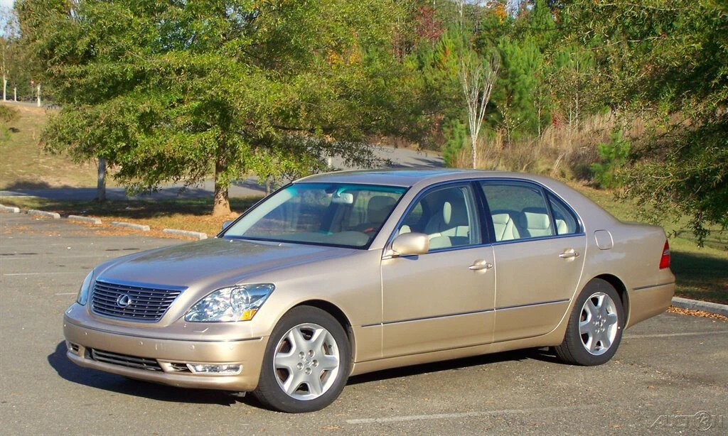 2004 Lexus LS 3rd Gen - Image 3 of 12