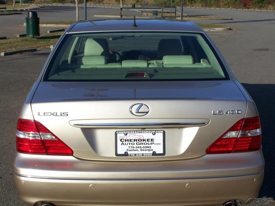 2004 Lexus LS 3rd Gen - Image 16 of 21