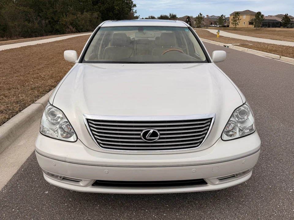 2004 Lexus LS 3rd Gen - Image 9 of 21