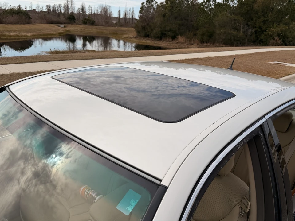 2004 Lexus LS 3rd Gen - Image 10 of 21