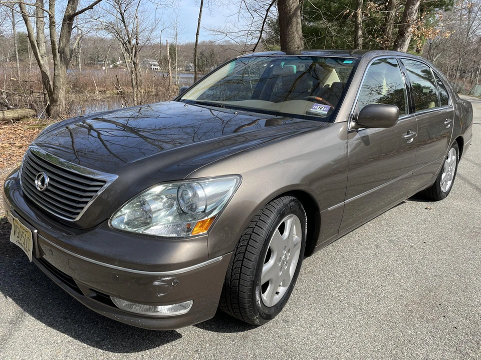 2004 Lexus LS 3rd Gen - Image 7 of 31