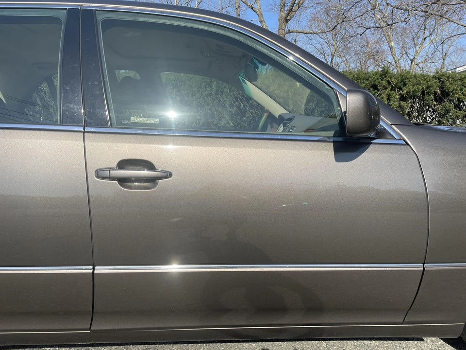 2004 Lexus LS 3rd Gen - Image 22 of 31