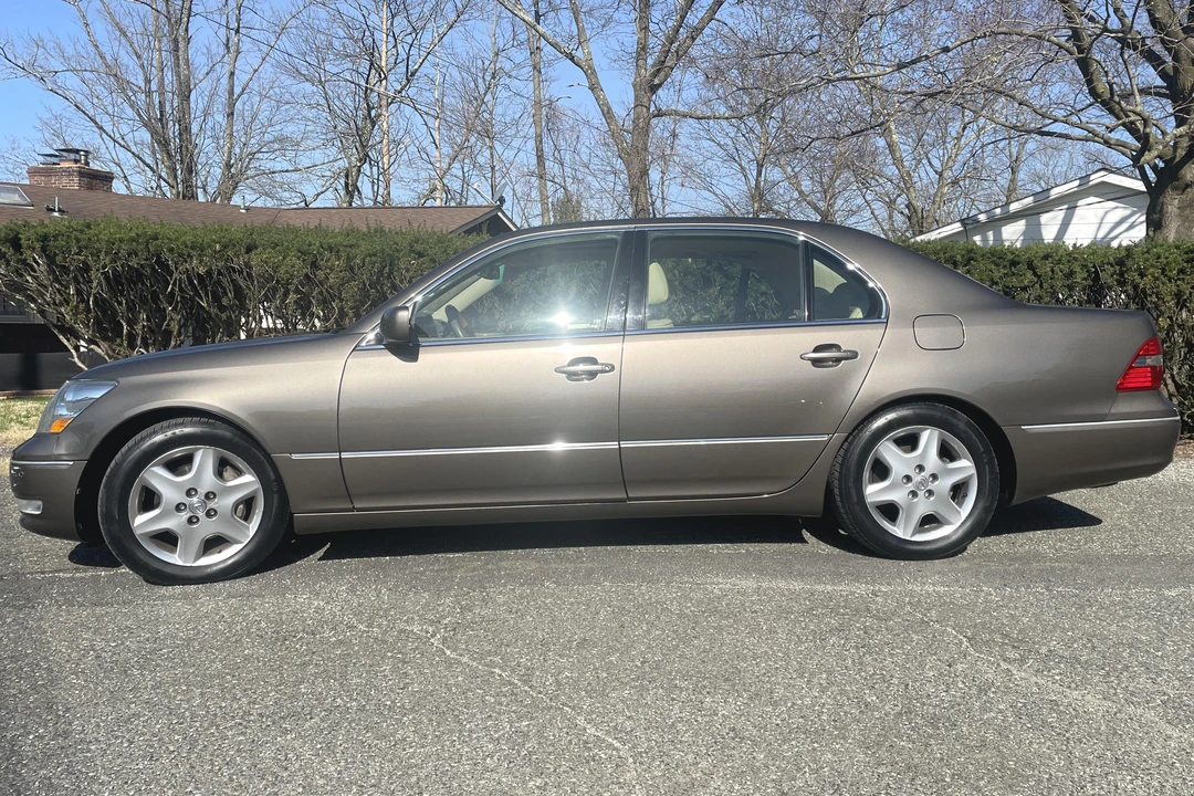 2004 Lexus LS 3rd Gen - Image 3 of 31