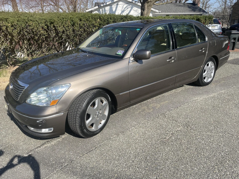 2004 Lexus LS 3rd Gen - Image 8 of 31