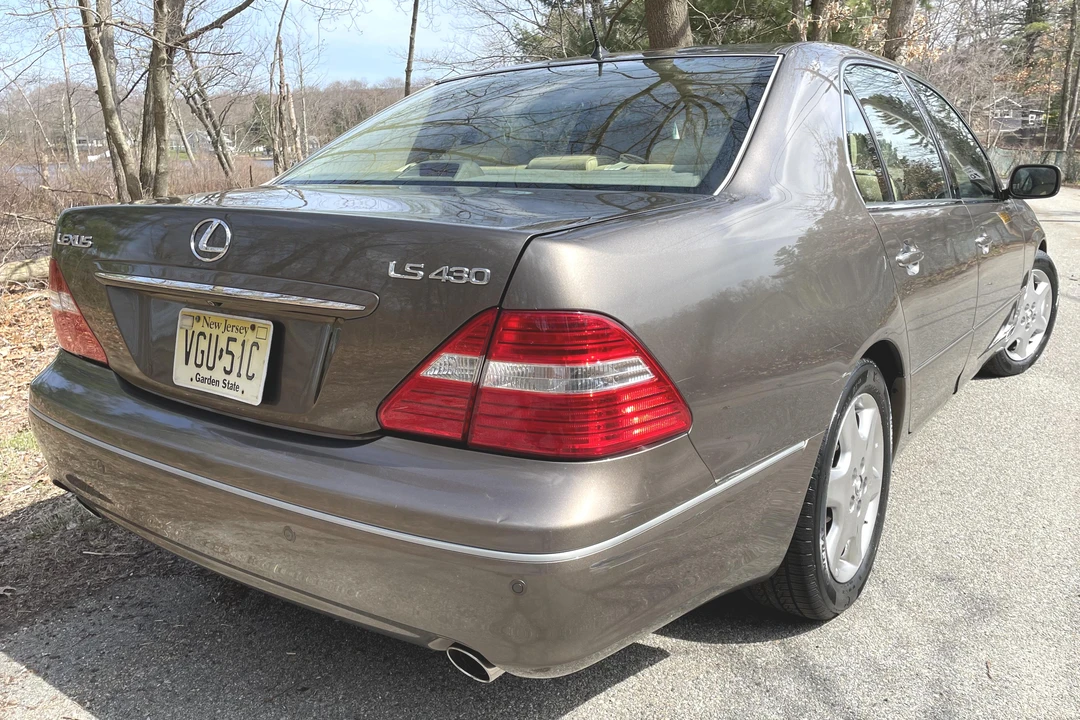 2004 Lexus LS 3rd Gen - Image 4 of 31