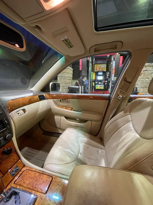 2004 Lexus LS 3rd Gen - Image 3 of 24