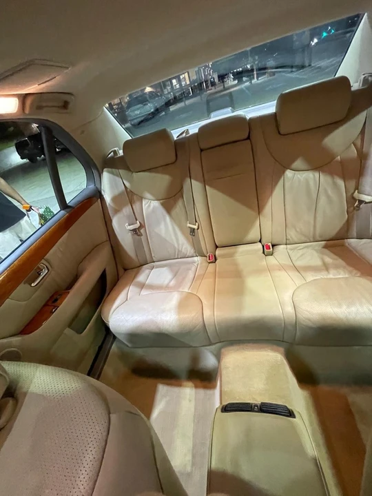 2004 Lexus LS 3rd Gen - Image 2 of 24
