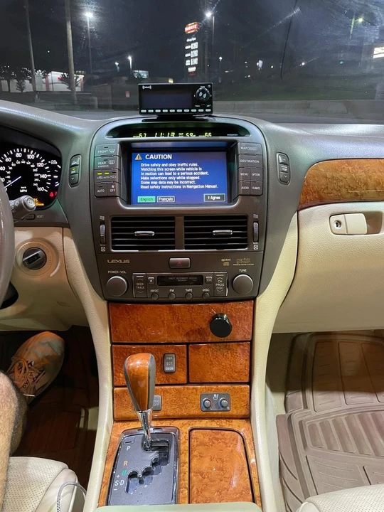 2004 Lexus LS 3rd Gen - Image 5 of 24