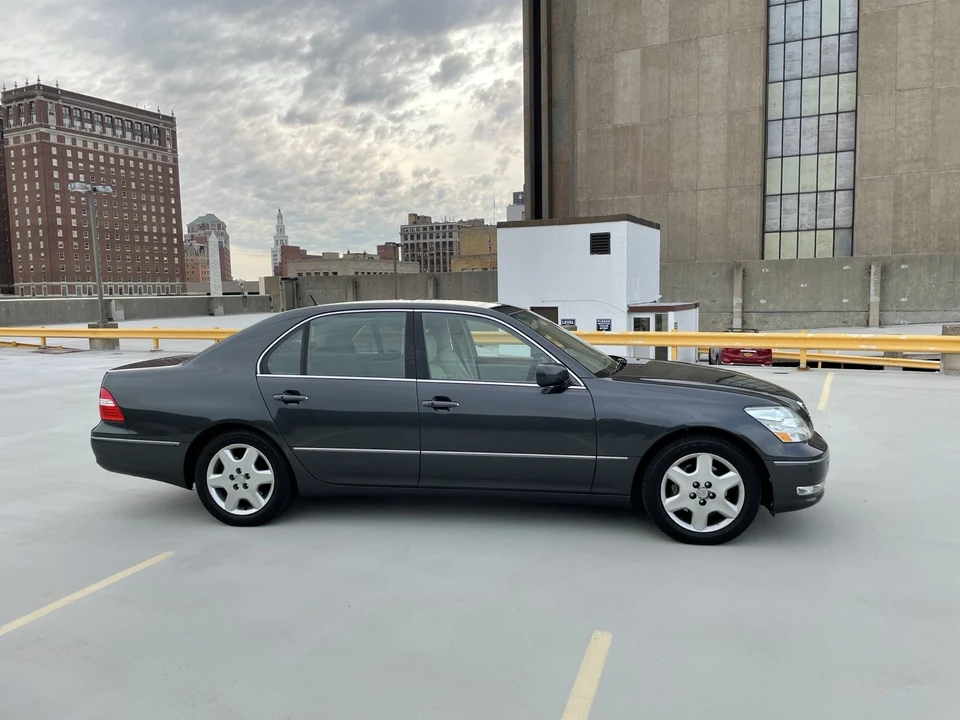 2004 Lexus LS 3rd Gen - Image 2 of 29