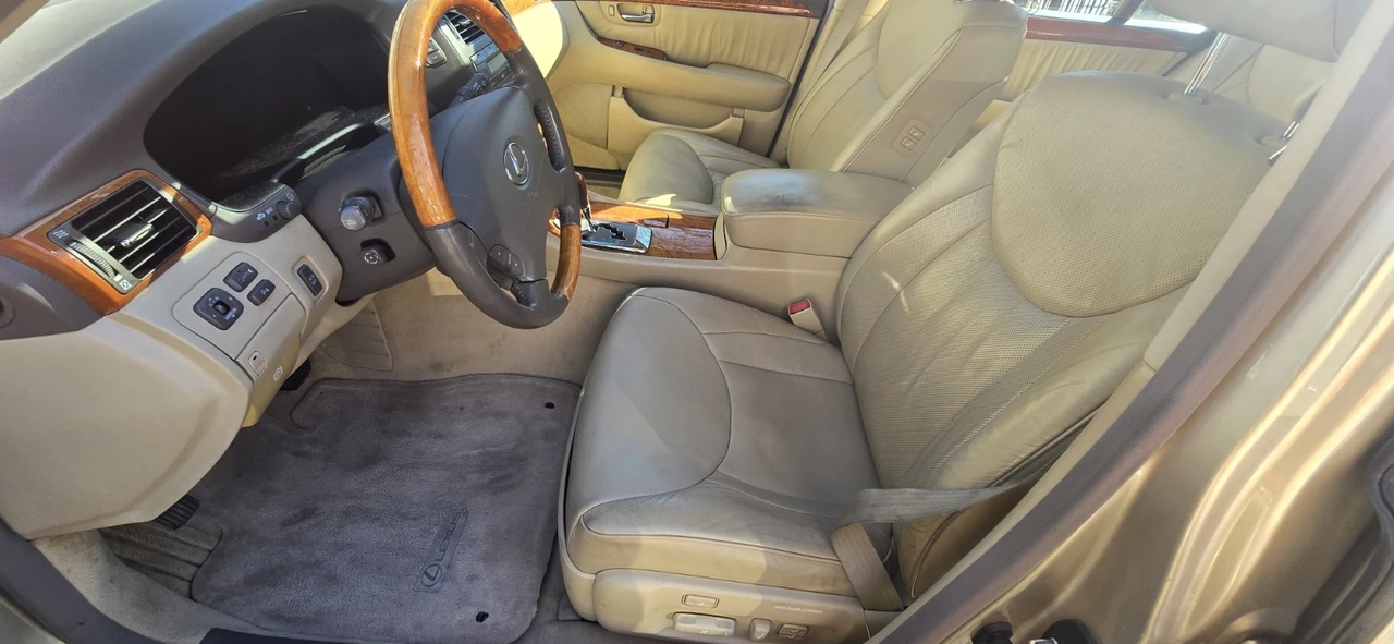 2004 Lexus LS 3rd Gen - Image 11 of 12
