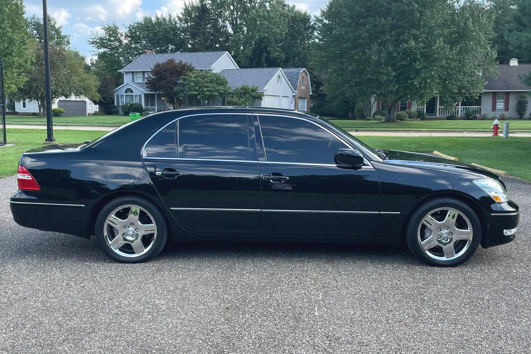 2004 Lexus LS 3rd Gen - Image 3 of 31