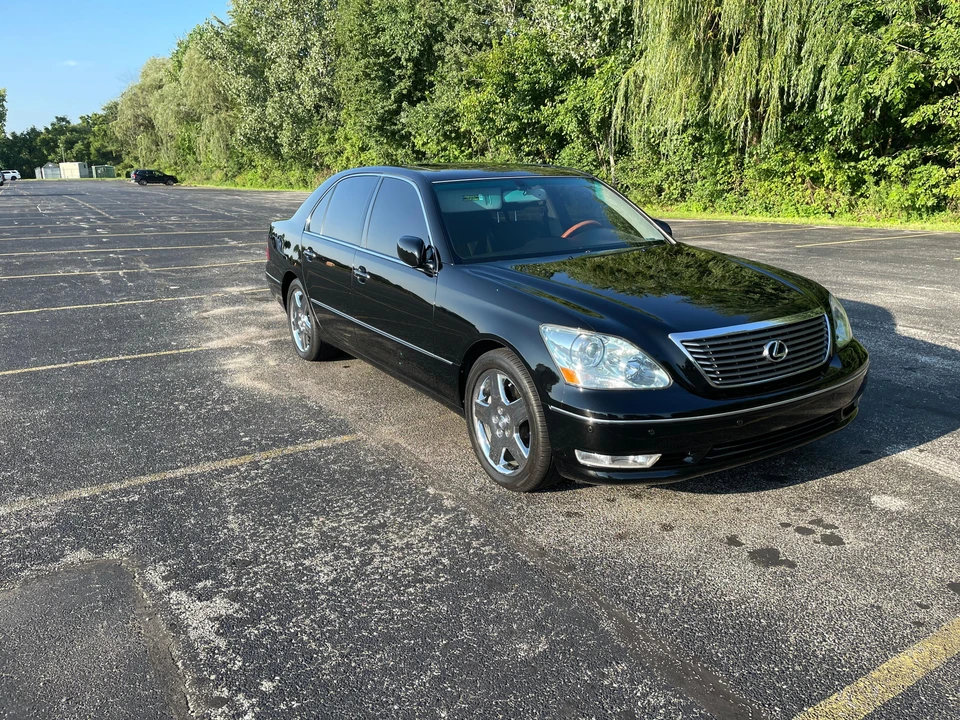 2004 Lexus LS 3rd Gen - Image 22 of 31
