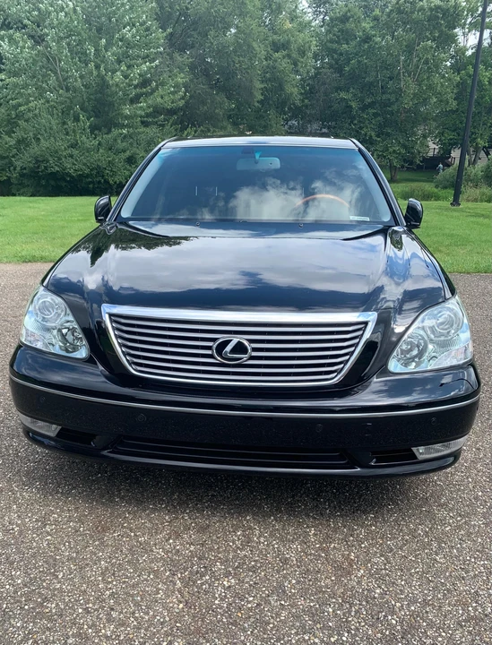 2004 Lexus LS 3rd Gen - Image 7 of 31