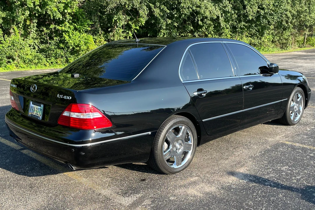 2004 Lexus LS 3rd Gen - Image 4 of 31