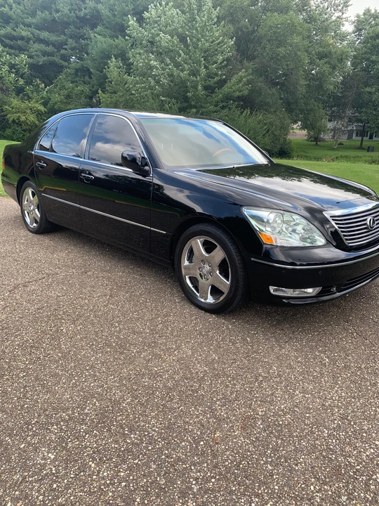 2004 Lexus LS 3rd Gen - Image 20 of 31