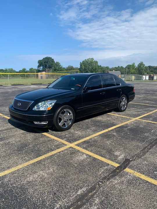 2004 Lexus LS 3rd Gen - Image 8 of 31