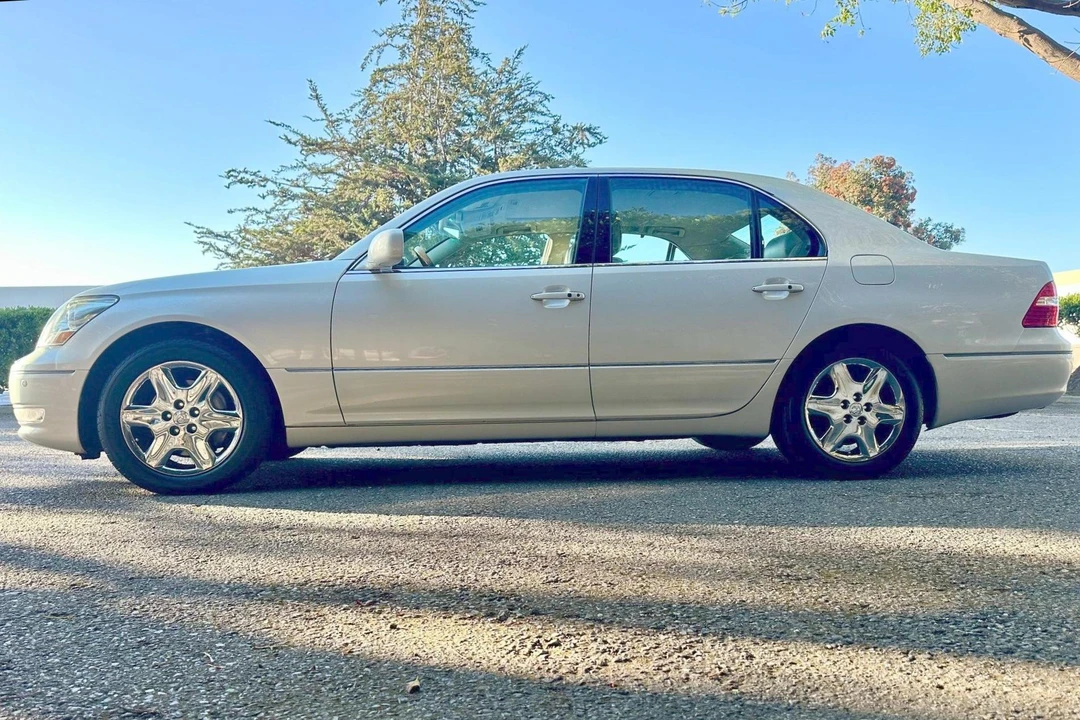 2004 Lexus LS 3rd Gen - Image 3 of 31