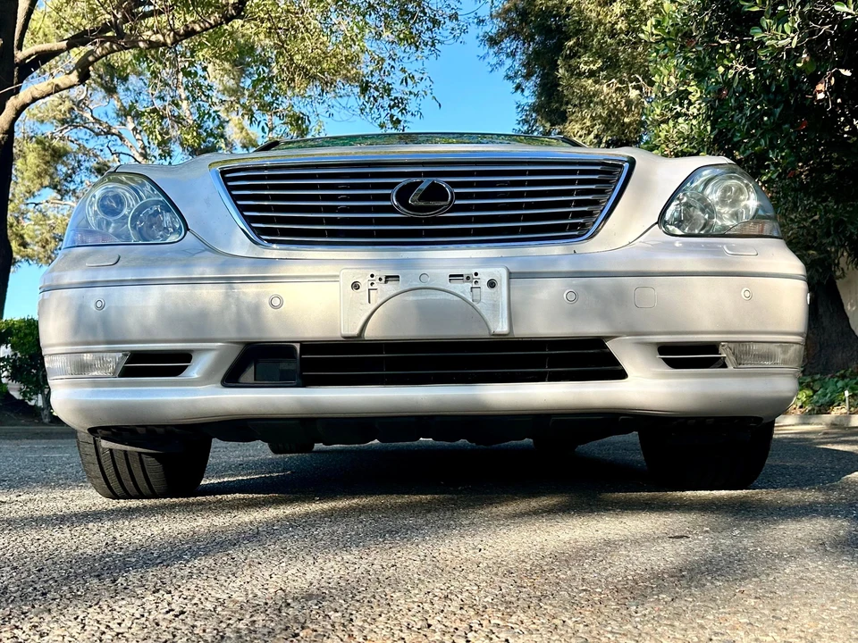 2004 Lexus LS 3rd Gen - Image 9 of 31