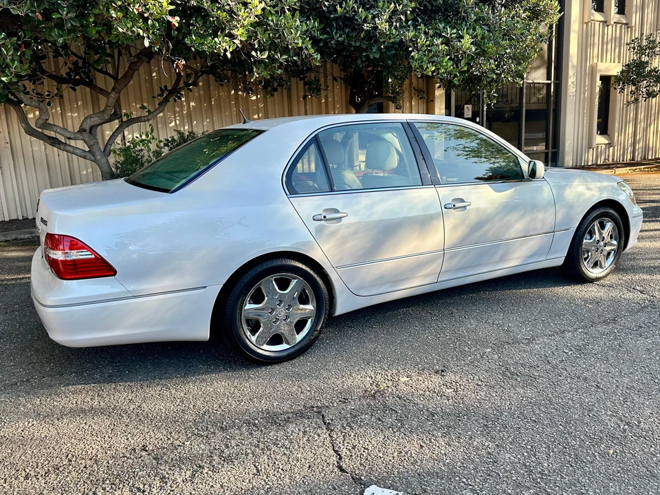 2004 Lexus LS 3rd Gen - Image 31 of 31