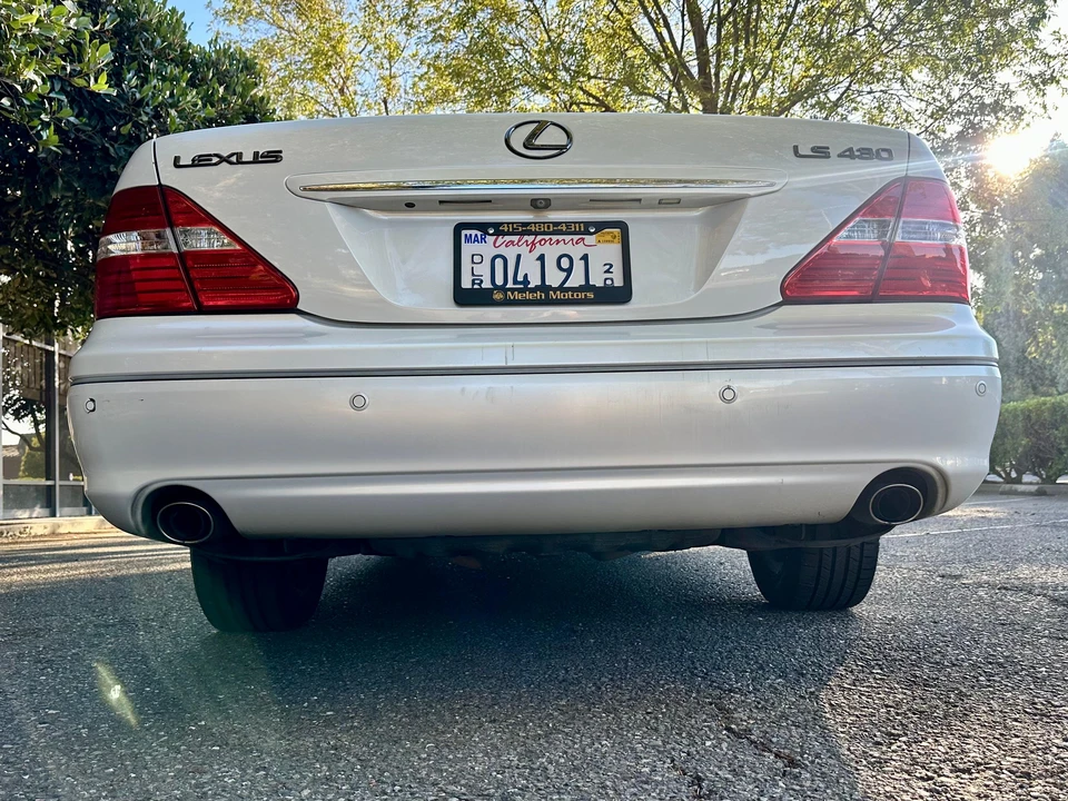 2004 Lexus LS 3rd Gen - Image 26 of 31