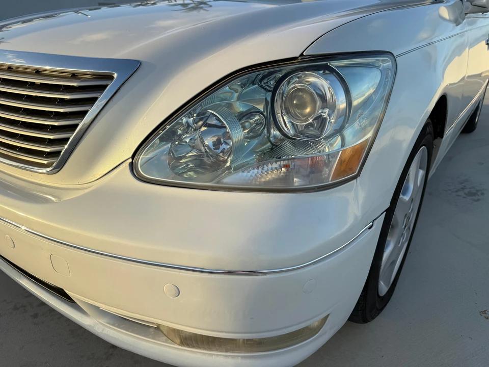 2004 Lexus LS 3rd Gen - Image 18 of 31