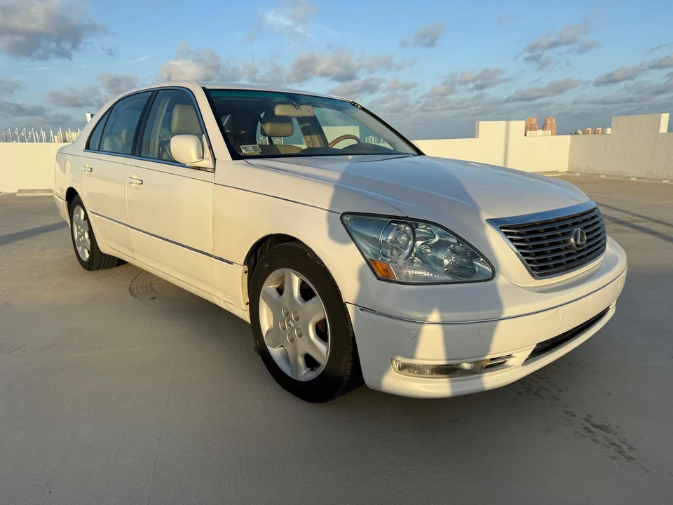 2004 Lexus LS 3rd Gen - Image 16 of 31