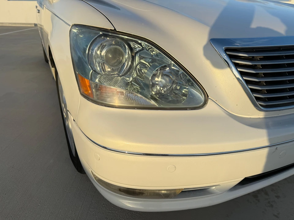 2004 Lexus LS 3rd Gen - Image 17 of 31