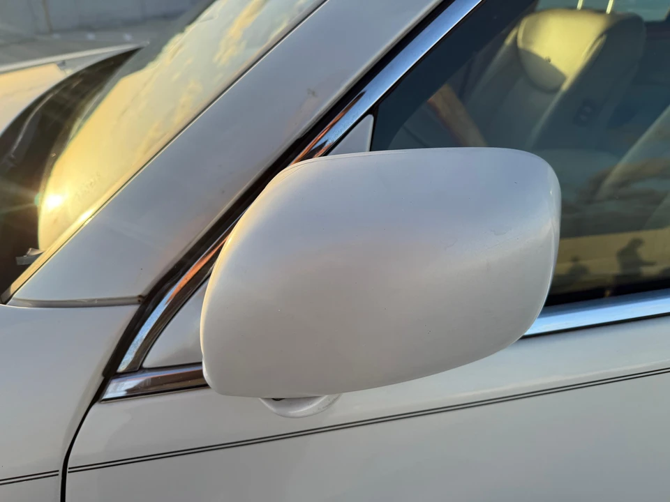 2004 Lexus LS 3rd Gen - Image 19 of 31