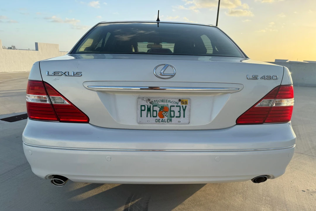 2004 Lexus LS 3rd Gen - Image 5 of 31