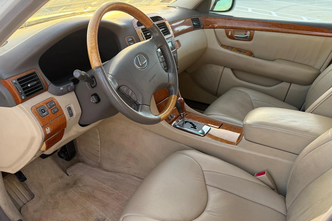 2004 Lexus LS 3rd Gen - Image 31 of 31