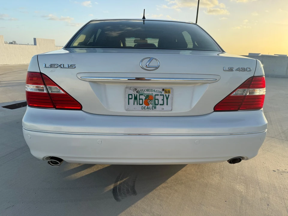 2004 Lexus LS 3rd Gen - Image 10 of 31
