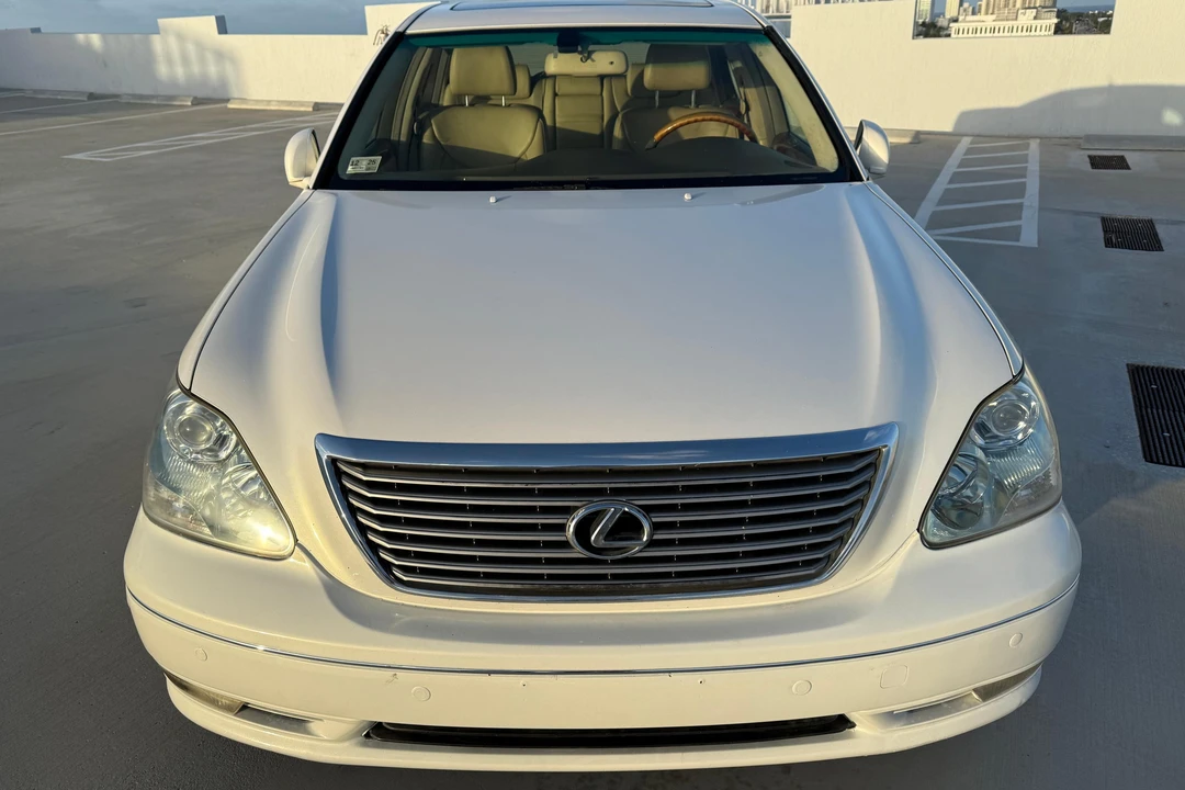 2004 Lexus LS 3rd Gen - Image 2 of 31