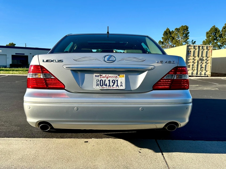 2004 Lexus LS 3rd Gen - Image 28 of 31