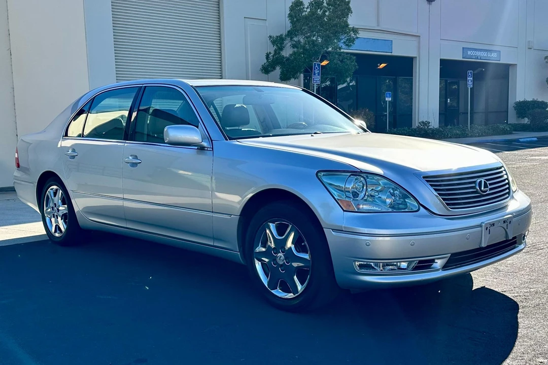 2004 Lexus LS 3rd Gen - Image 3 of 31