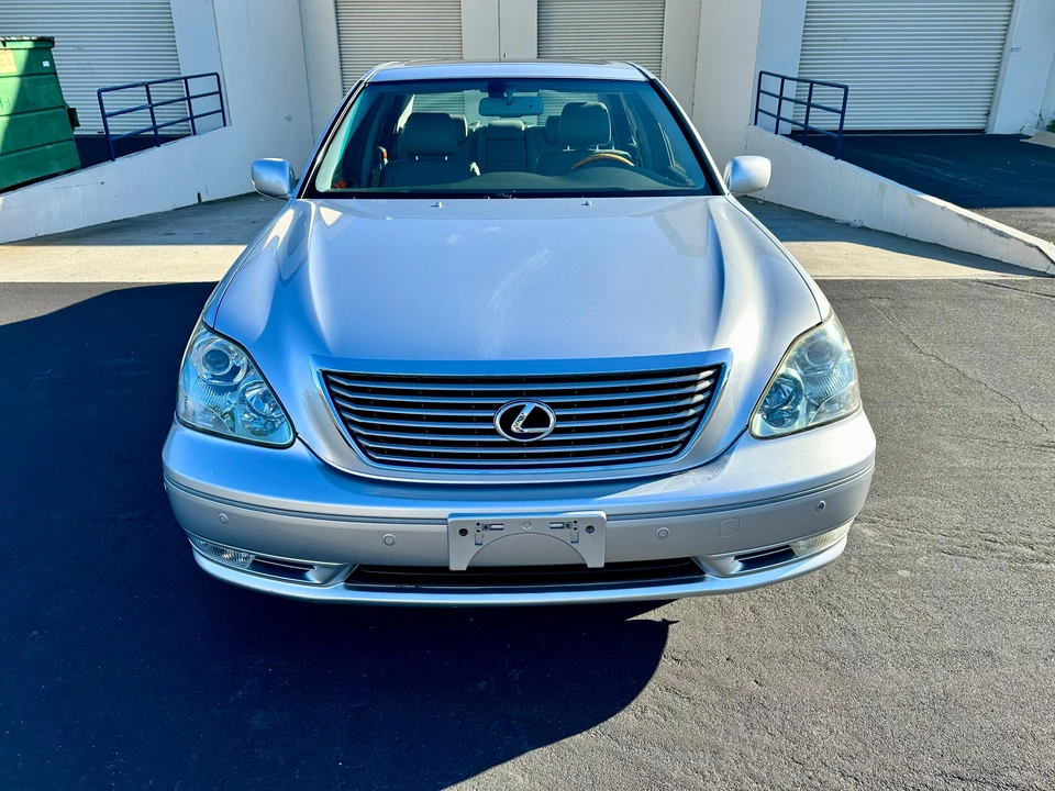 2004 Lexus LS 3rd Gen - Image 10 of 31