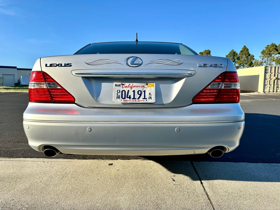 2004 Lexus LS 3rd Gen - Image 27 of 31