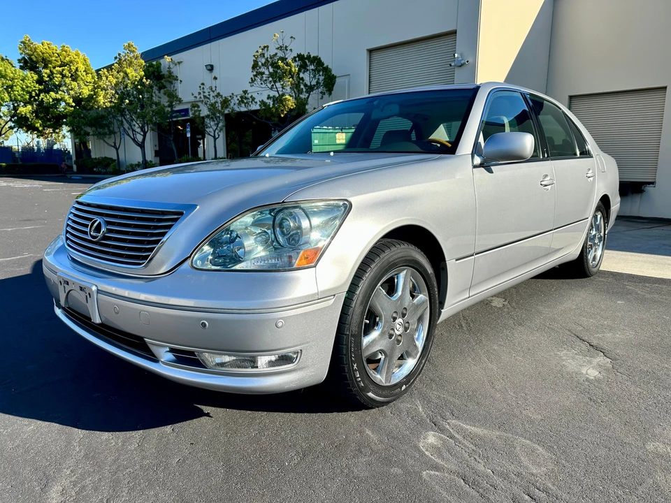 2004 Lexus LS 3rd Gen - Image 14 of 31