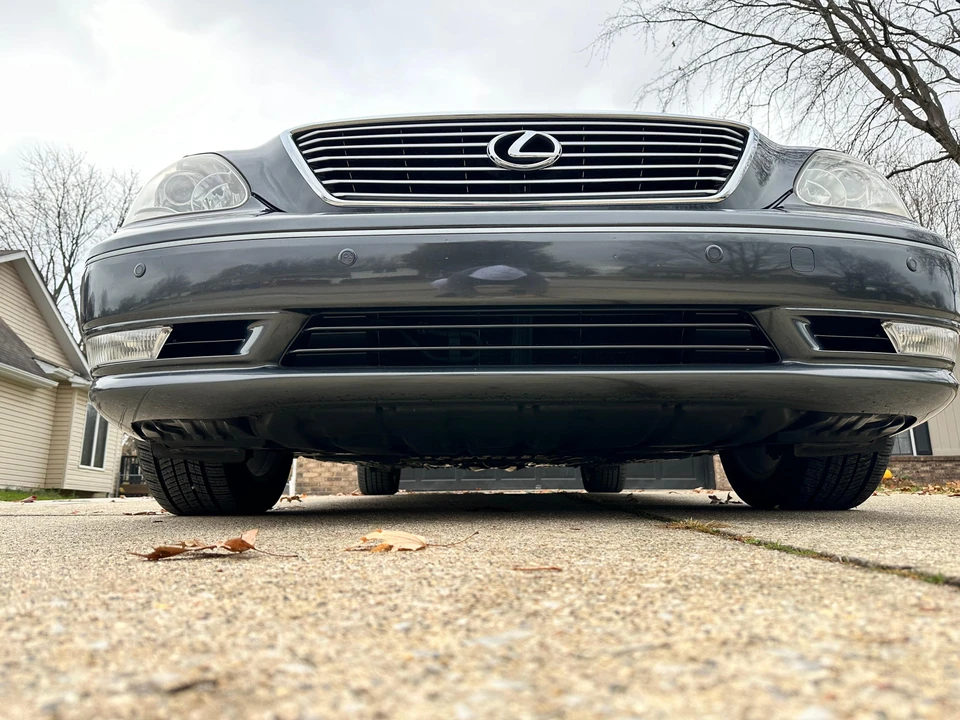 2004 Lexus LS 3rd Gen - Image 16 of 31