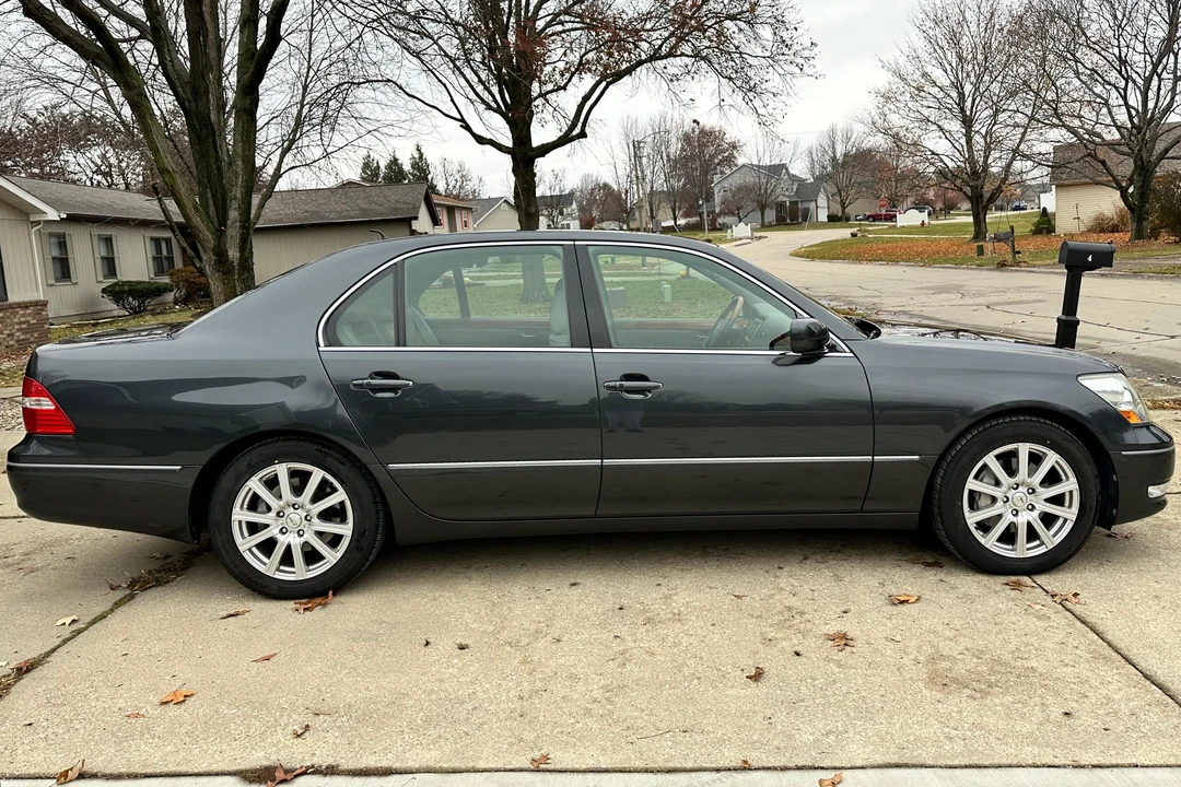 2004 Lexus LS 3rd Gen - Image 3 of 31