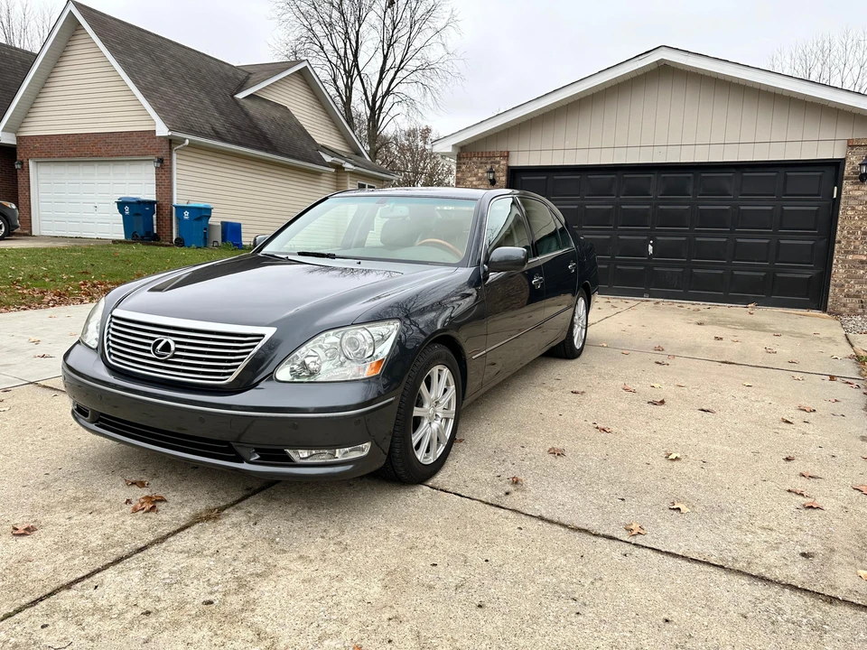 2004 Lexus LS 3rd Gen - Image 8 of 31