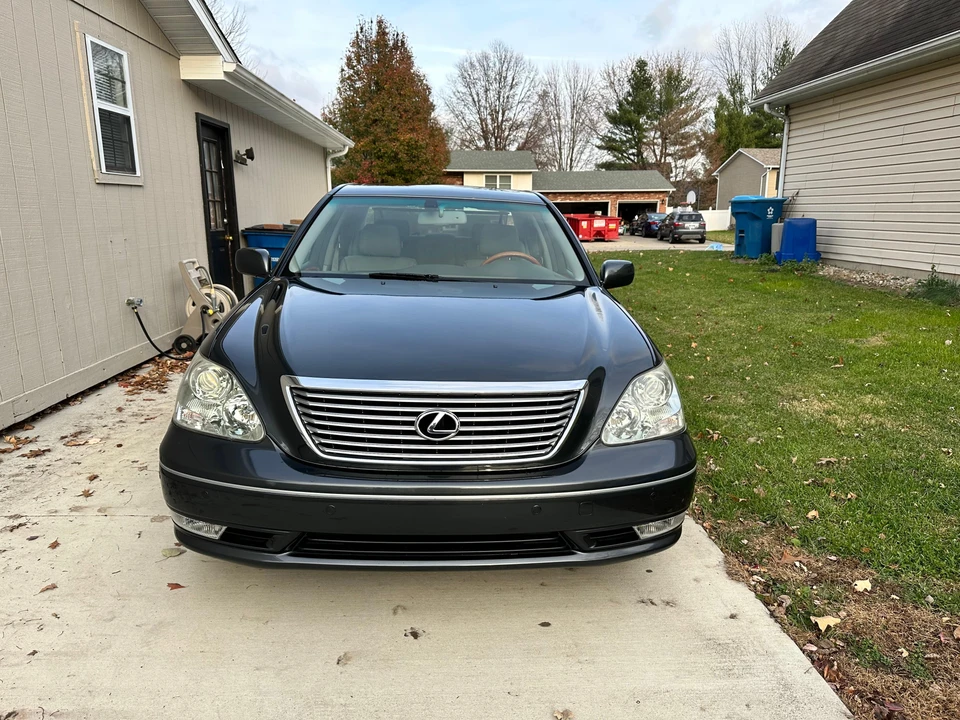 2004 Lexus LS 3rd Gen - Image 6 of 31