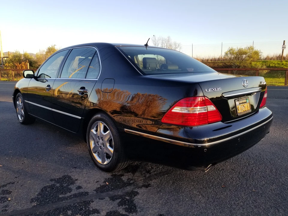 2004 Lexus LS 3rd Gen - Image 10 of 21