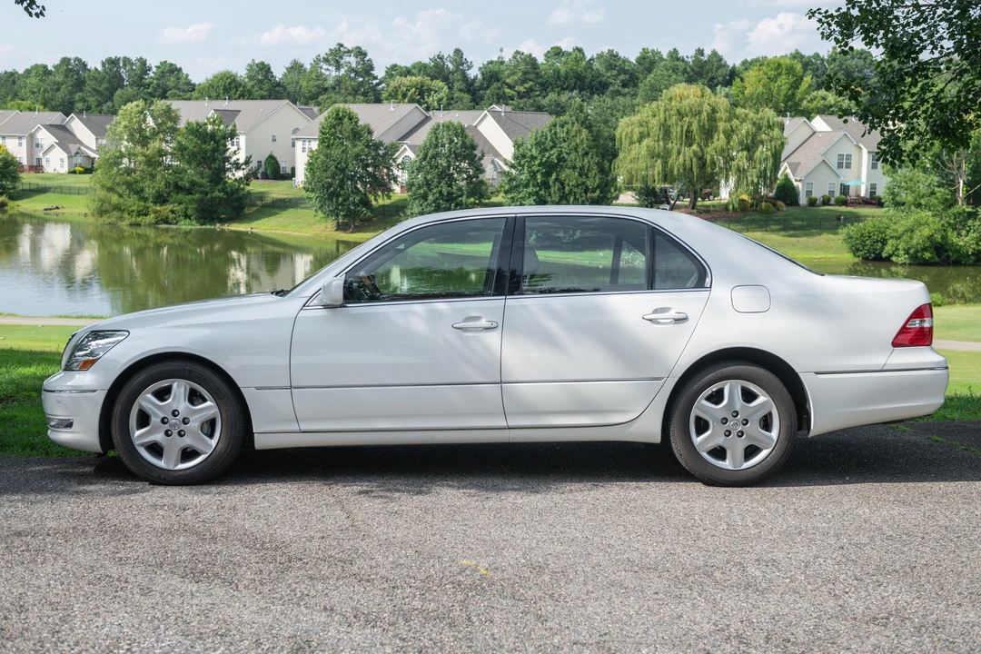 2004 Lexus LS 3rd Gen - Image 8 of 31
