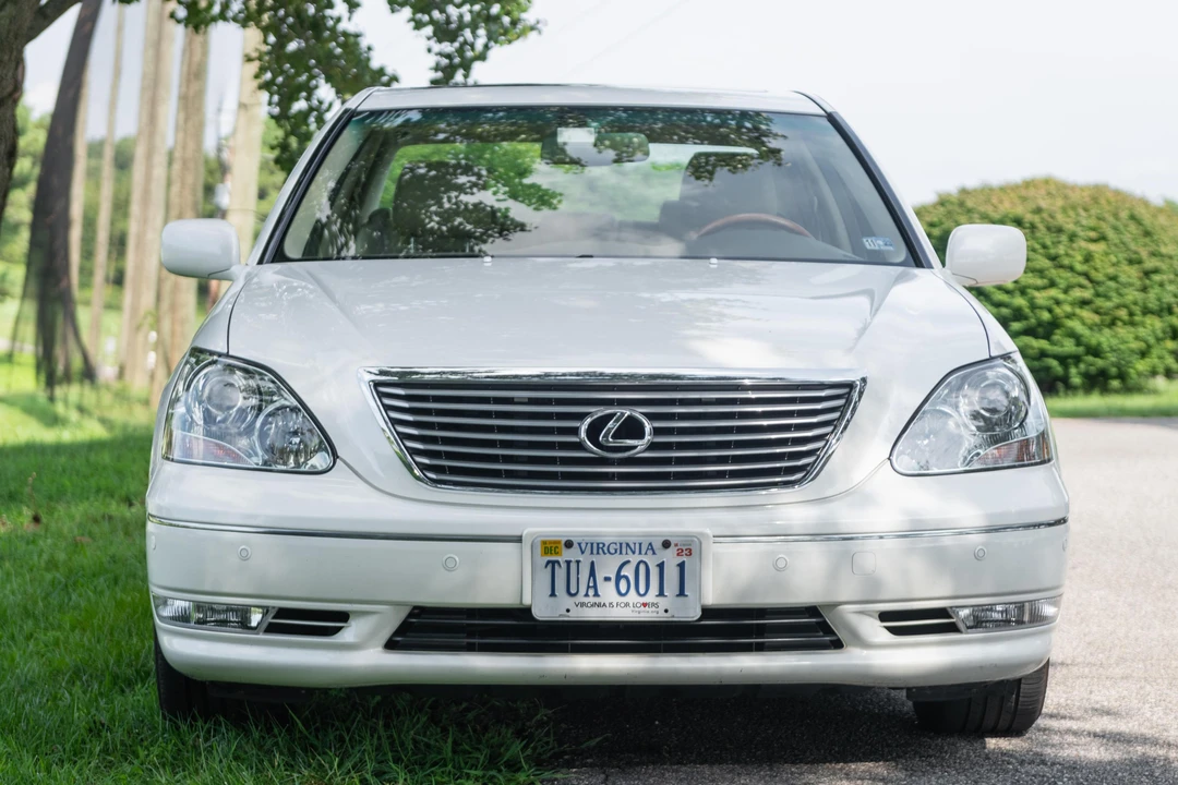 2004 Lexus LS 3rd Gen - Image 2 of 31